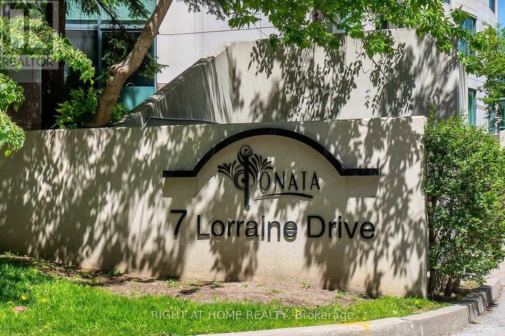 Property Photo: 7 Lorraine Drive 210 ON M2N 7H2