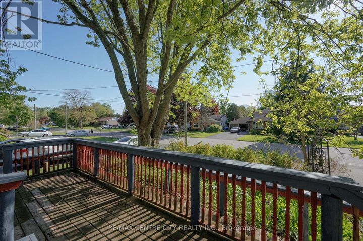 Property Photo: 275 Frances Street ON N5L 1A9