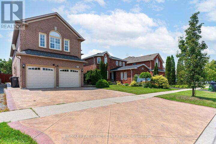Property Photo:  5418 Loonlake Avenue Bsmt  ON L5V 2E1 