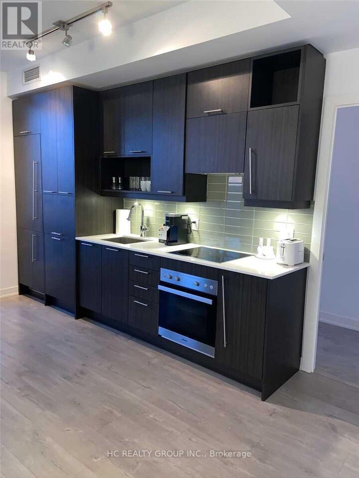 Property Photo: 30 Nelson Street East 1510 ON M5V 0H5