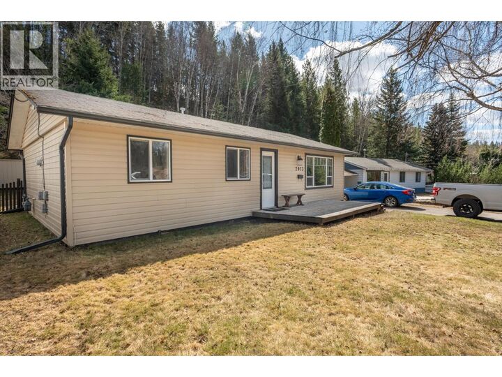 Property Photo: 2073 Woodhaven Drive BC V2K 3C4
