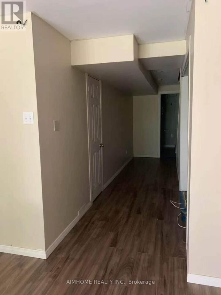 Property Photo: 800 Dundas Street West 30 ON L5C 4S9