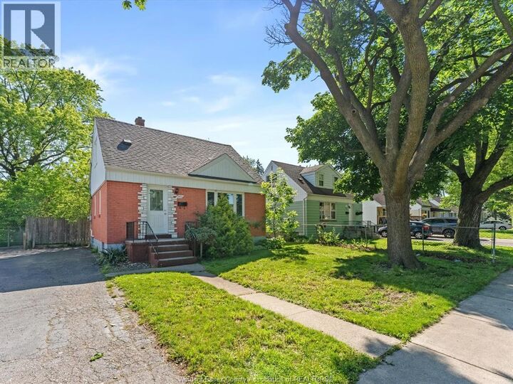 Property Photo:  962 Askin  ON N9B 2X7 