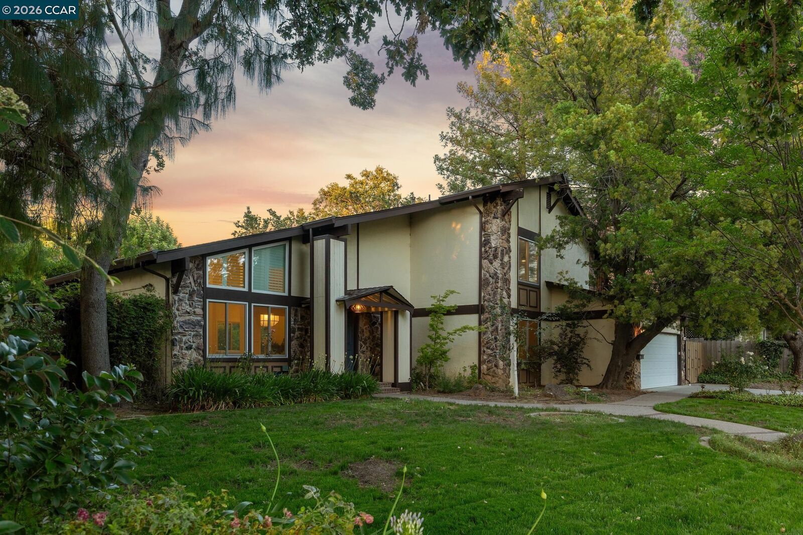 Property Photo:  410 Dunblane Dr  CA 94598 