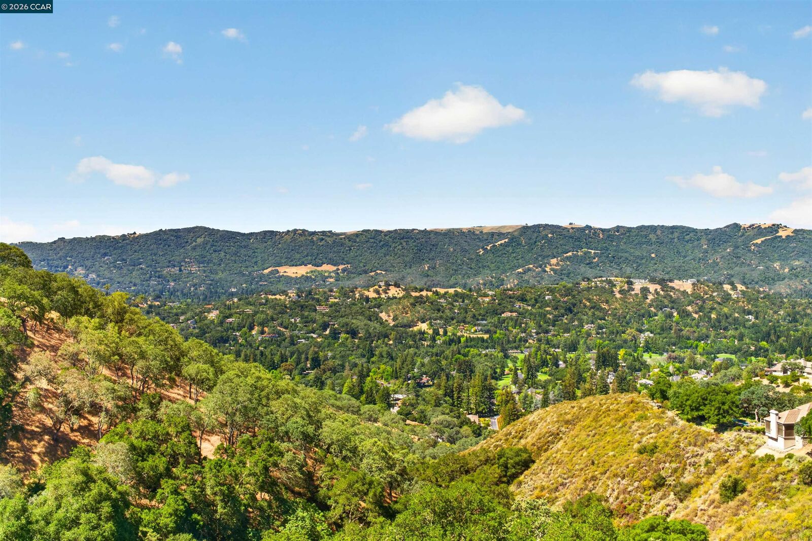 Property Photo:  554 Oakshire Pl  CA 94507 