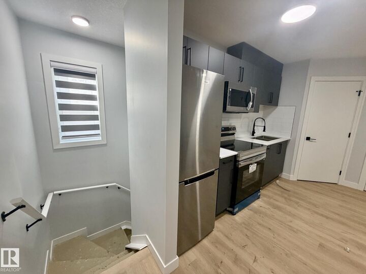 Property Photo: 137 29 Street SW Garage AB T6X 3E2
