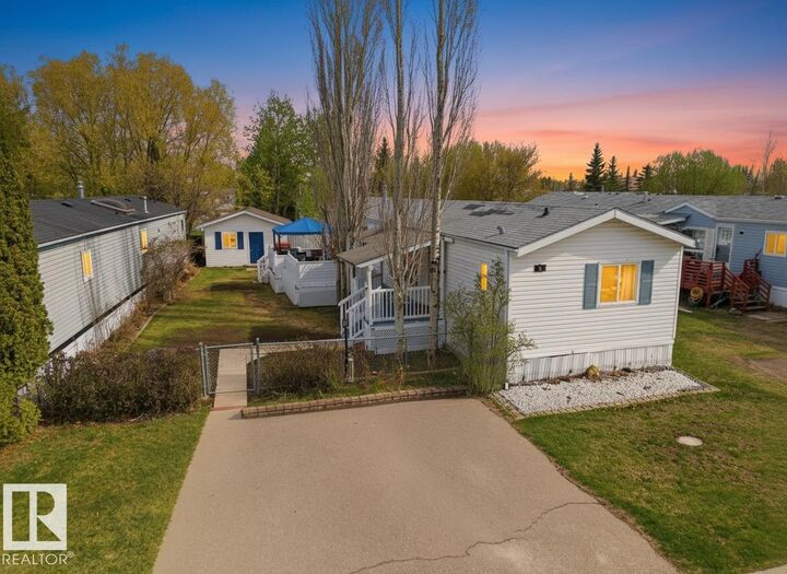 Property Photo:  5 3400 48 Street  AB T7Z 1R9 