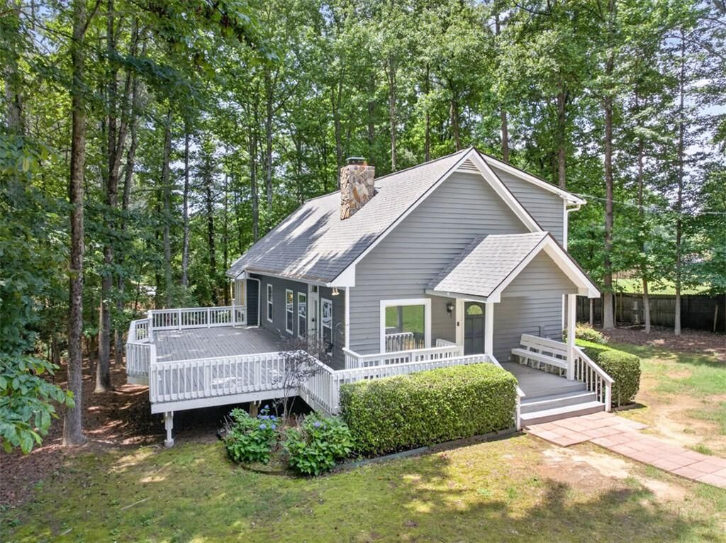 Property Photo: 1799 Webb Gin House Road GA 30078