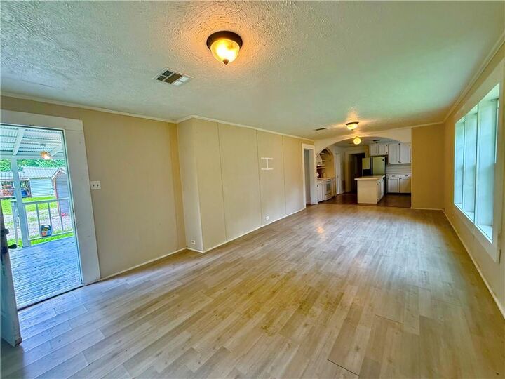 Property Photo:  9518 N Main Street  LA 71479 