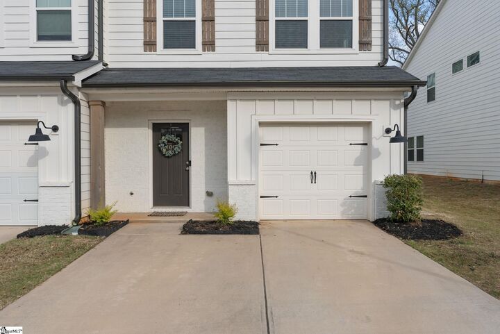 Property Photo:  100 Grey Oak Trail  SC 29650 
