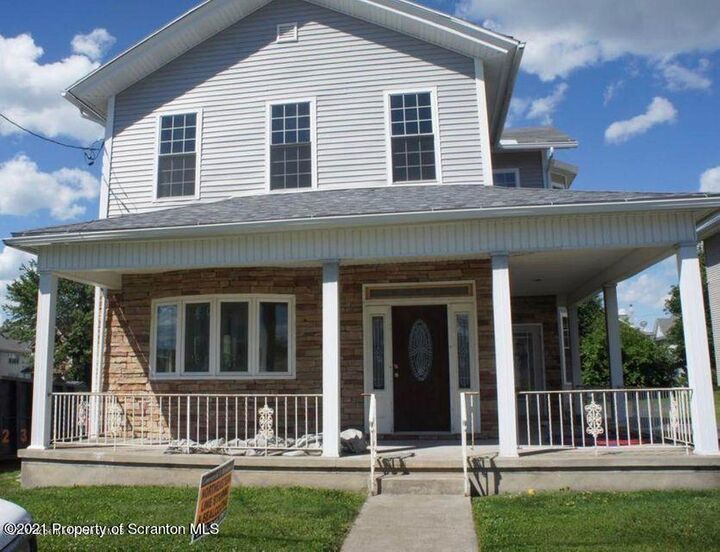 Property Photo:  2027 Green Ridge Street  PA 18512 