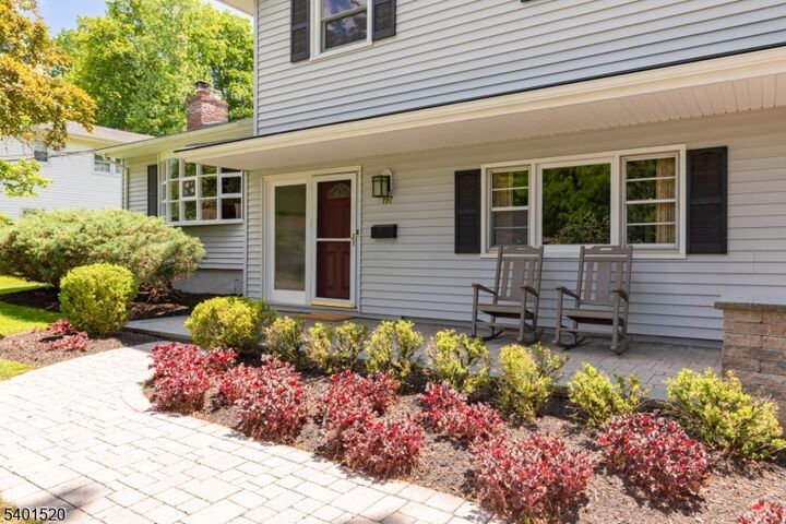Property Photo:  197 Woodbine Cir  NJ 07974 