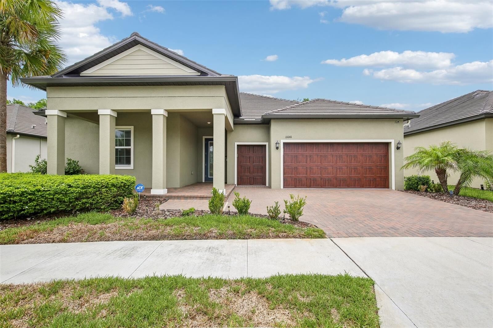 Property Photo:  11040 Banyan Breeze Boulevard  FL 34638 