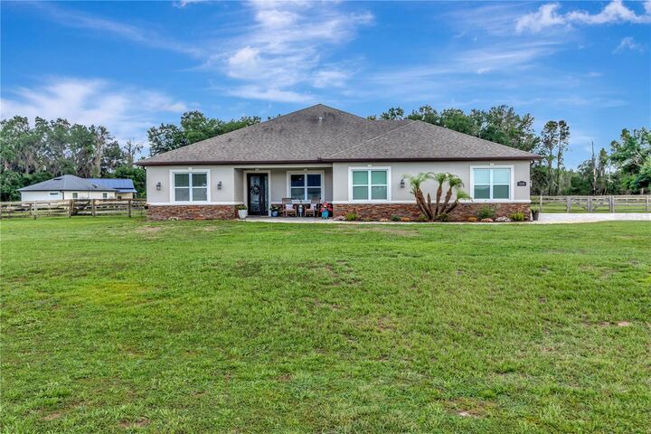 Property Photo: 5020 Lakeshore Ranch Road FL 34736