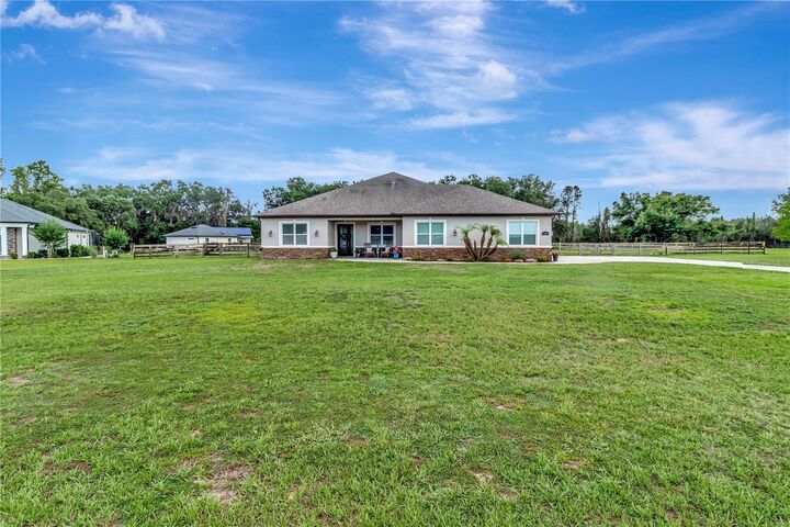 Property Photo: 5020 Lakeshore Ranch Road FL 34736
