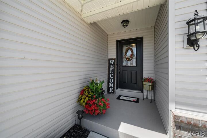 Property Photo:  1713 Westlake Circle  MO 63069 