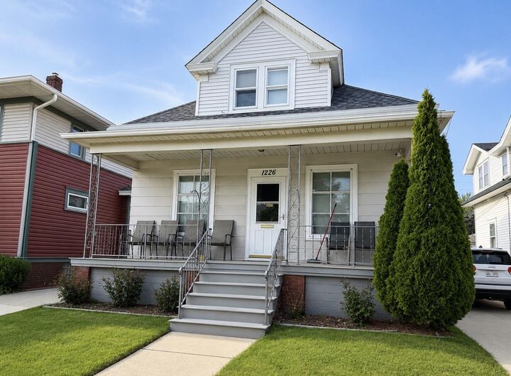 Property Photo:  1226 Goold St  WI 53402 