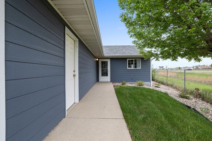 Property Photo:  828 24th Ave SW  ND 58701 