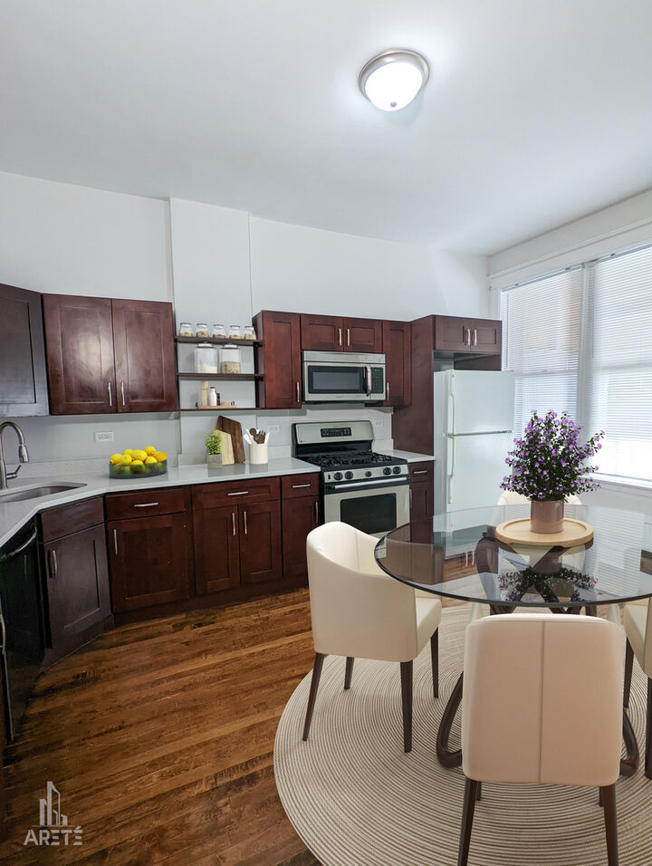 Property Photo: 2633 W Haddon Avenue 2R IL 60622