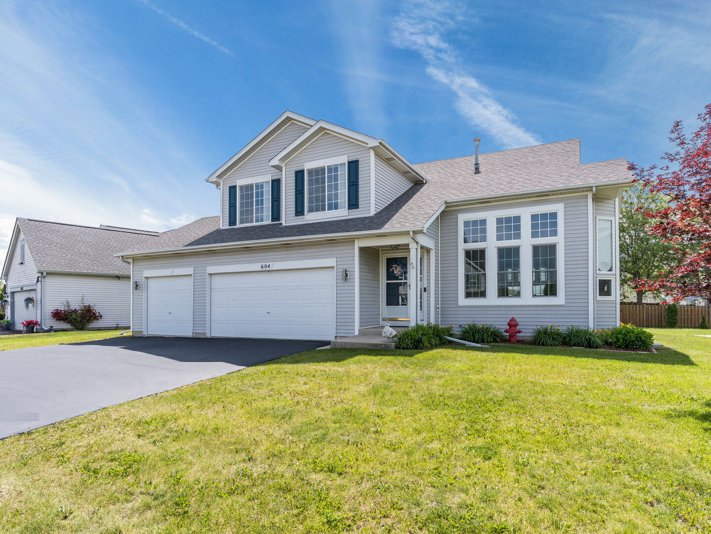 Property Photo:  604 Silver Creek Drive  IL 60431 