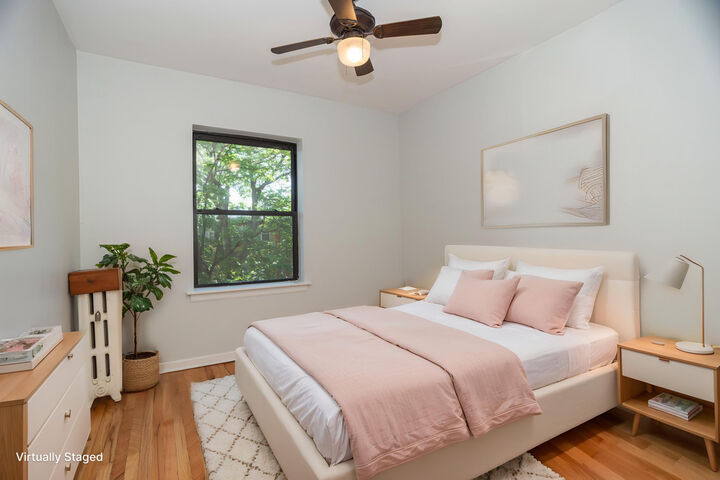 Property Photo:  6829 N Greenview Avenue 2  IL 60626 