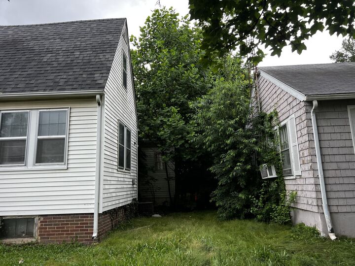 Property Photo:  605 S 24th Street  IL 62864 