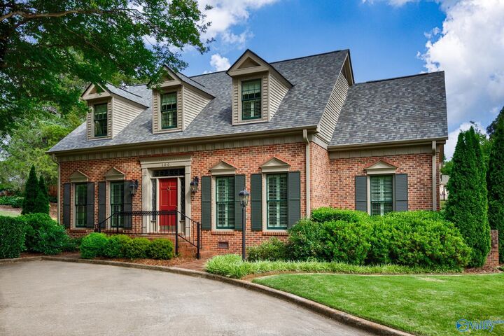 Property Photo:  100 Scenic Drive SE  AL 35801 