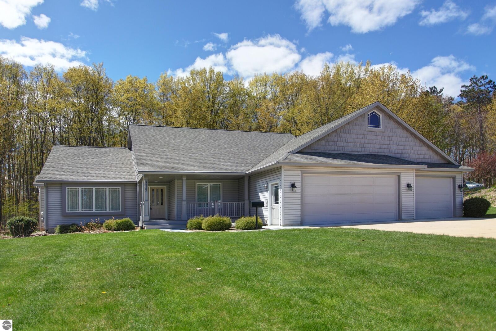 Property Photo: 1432 Nightingale Lane MI 49649