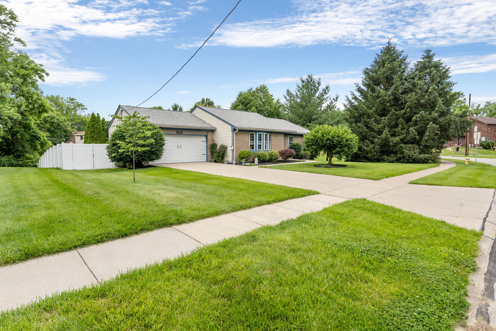 Property Photo:  303 Center Park Drive  KY 41042 