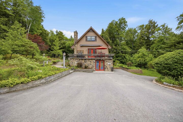 Property Photo:  16 Hemlock Avenue  NH 03269 