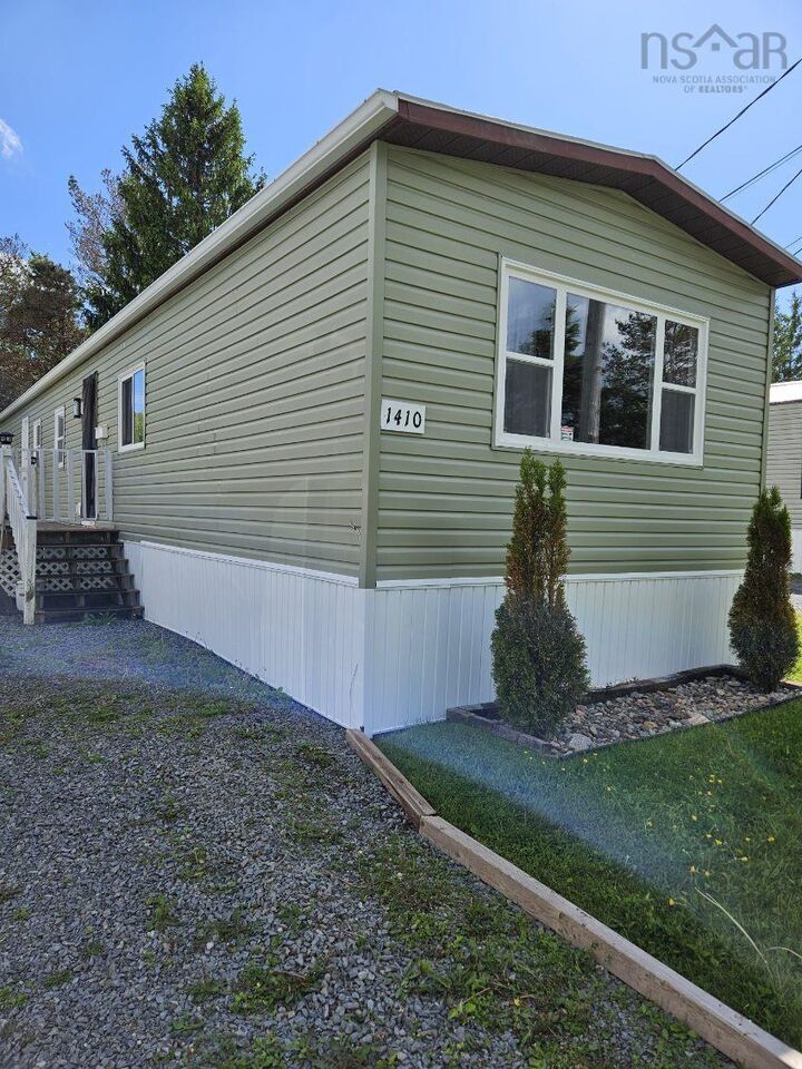 Property Photo:  1410 Duck Pond Drive  NS B4E 1Y3 