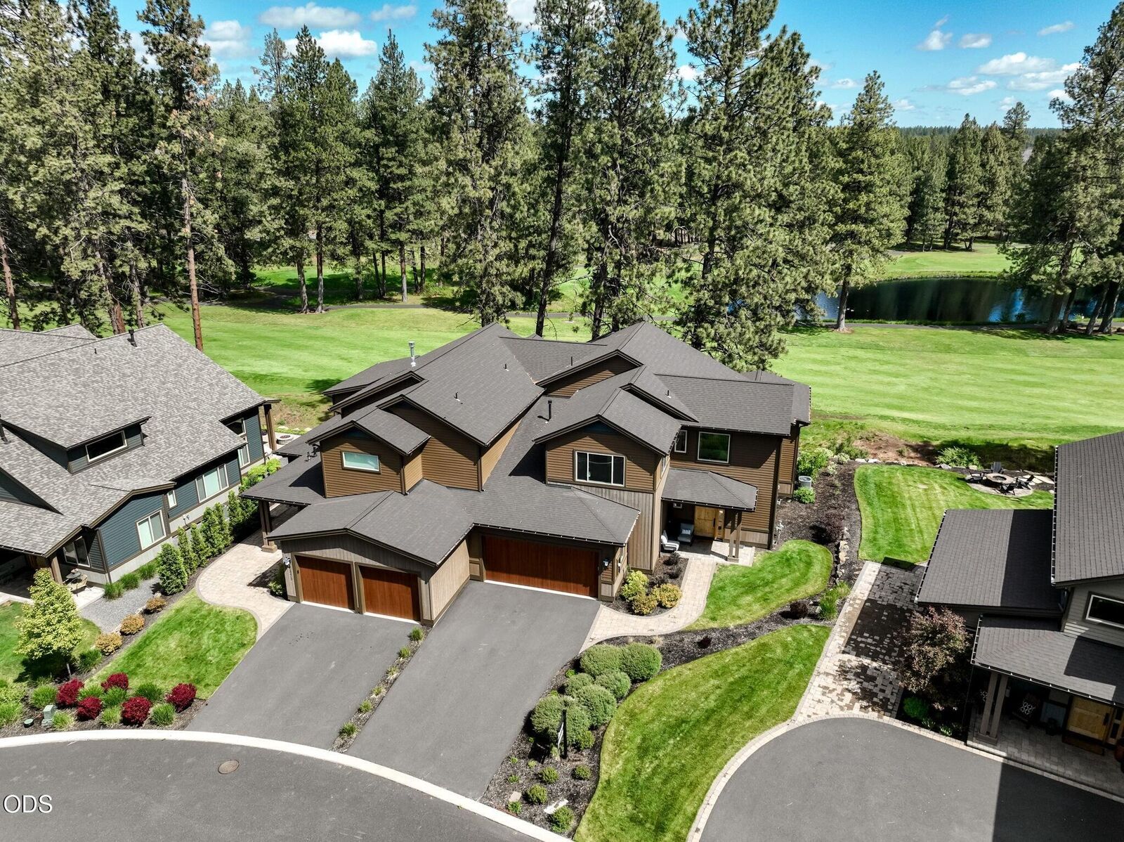 Property Photo:  60454 Kangaroo Loop  OR 97702 