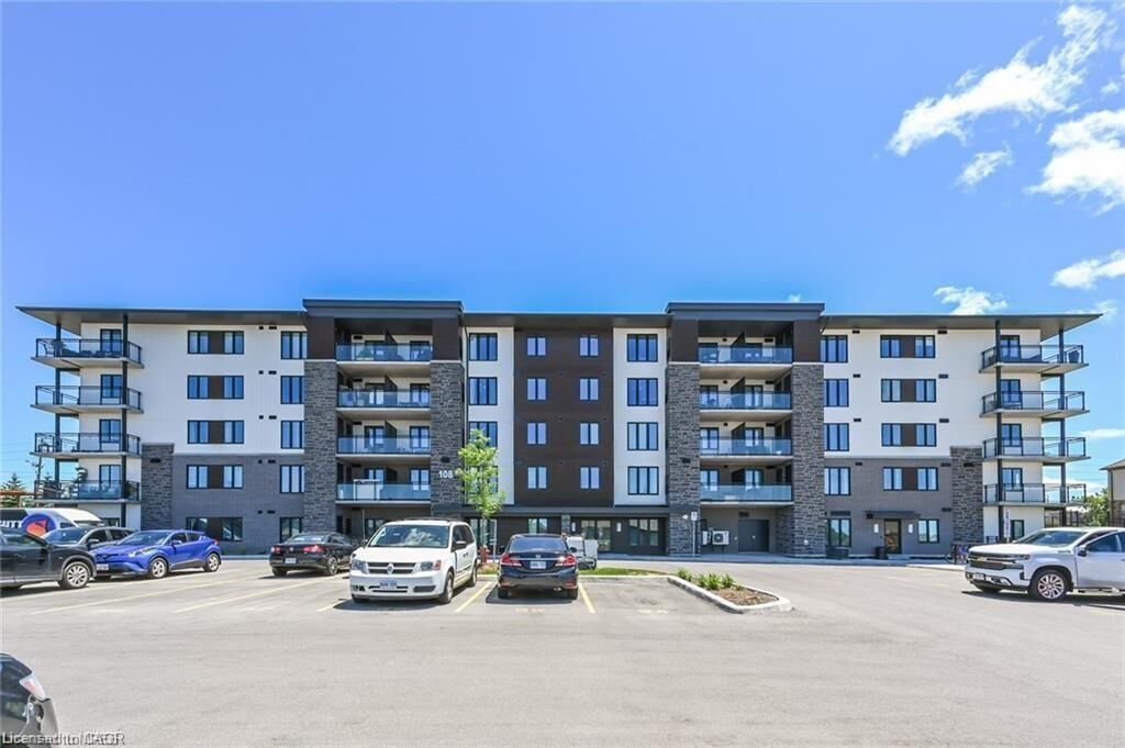 Property Photo:  108 Summit Ridge Drive 302  ON N1E 0P8 