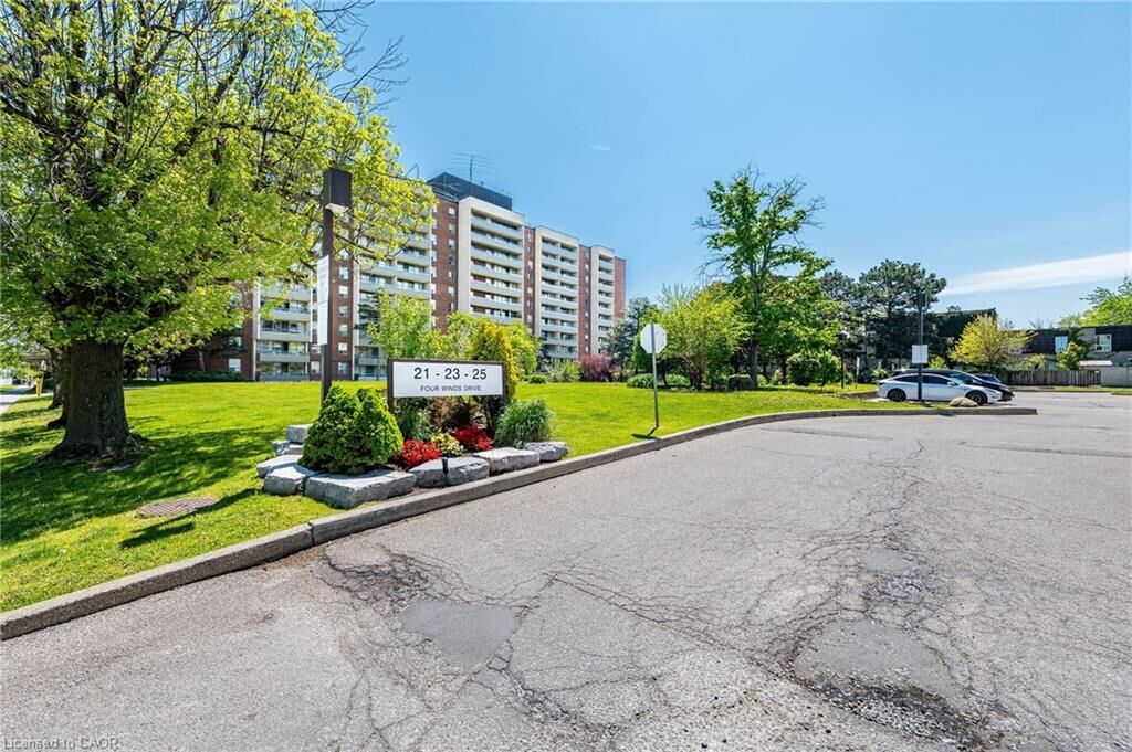 Property Photo: 25 Four Winds Drive 405 ON M3J 1K8