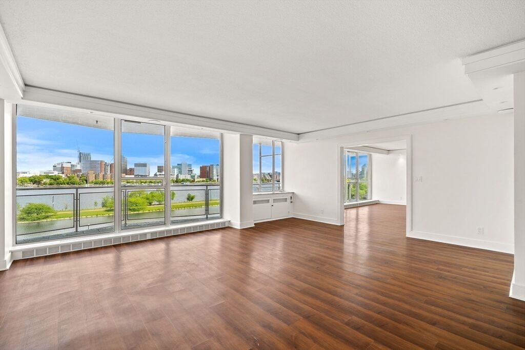 Property Photo:  330 Beacon St 65/66  MA 02116 