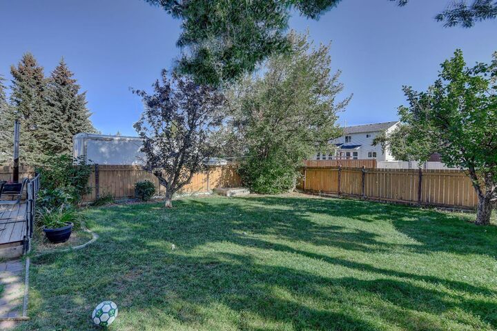 Property Photo: 7609 103 Street AB T8W 1Y8