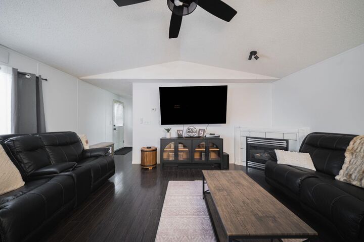 Property Photo: 213 Mitchell Drive AB T9K 2N1