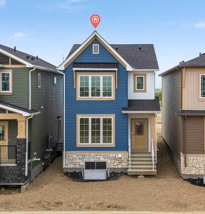 41 Hotchkiss Gardens SE — photo 1