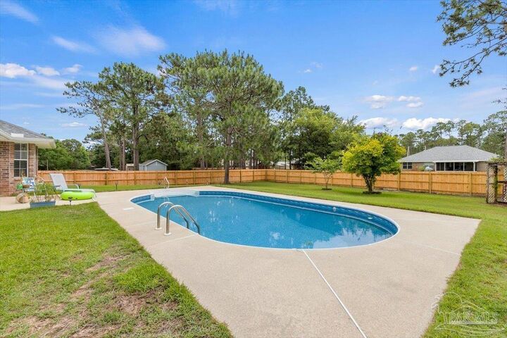 Property Photo:  6835 Liberty St  FL 32566 