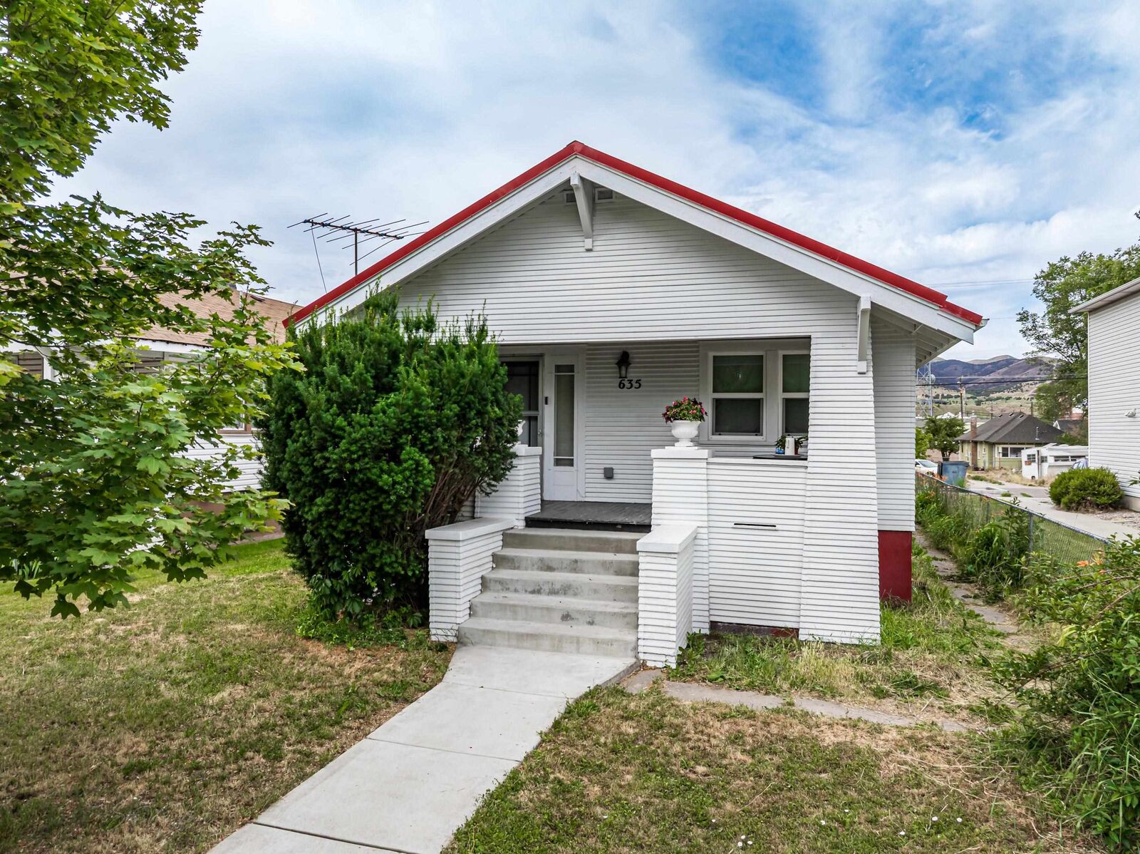 Property Photo:  635 S 4th Ave.  ID 83201 