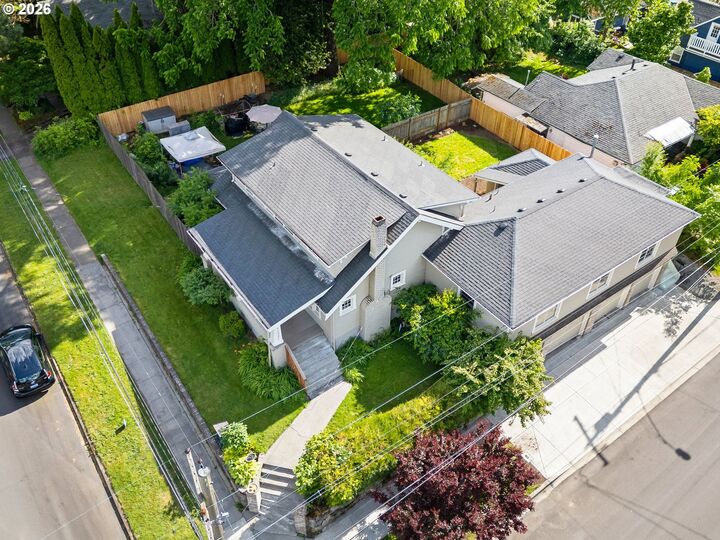 Property Photo:  3136 SE Sellwood St  OR 97222 