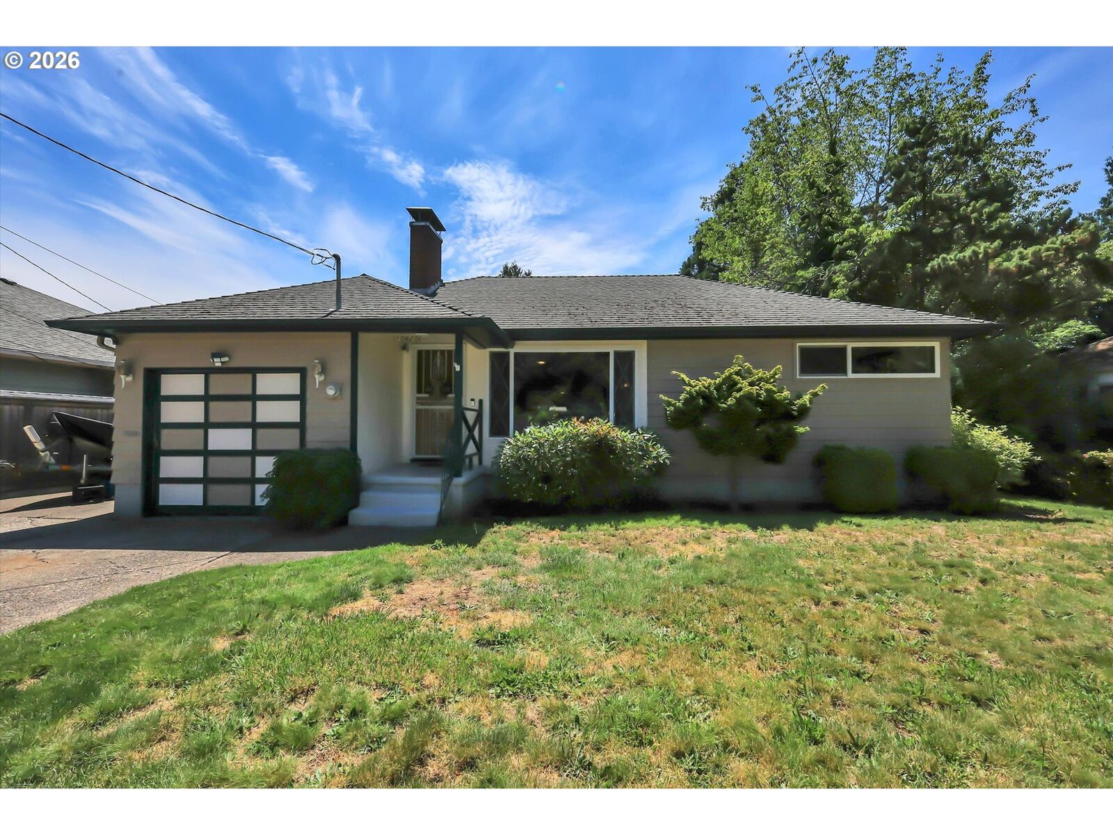 Property Photo: 10620 NE Holladay St OR 97220