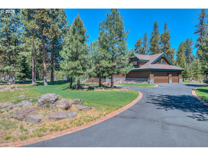 Property Photo: 56770 Nest Pine Dr OR 97707