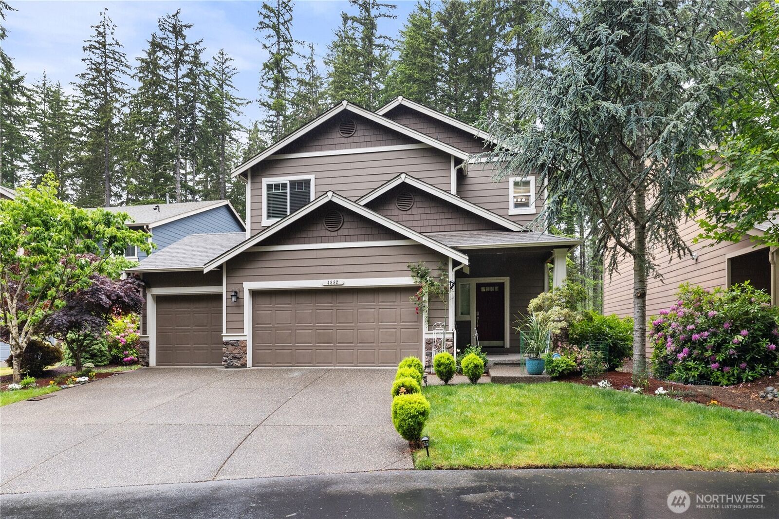 Property Photo: 4882 SW Kenmore Court WA 98367