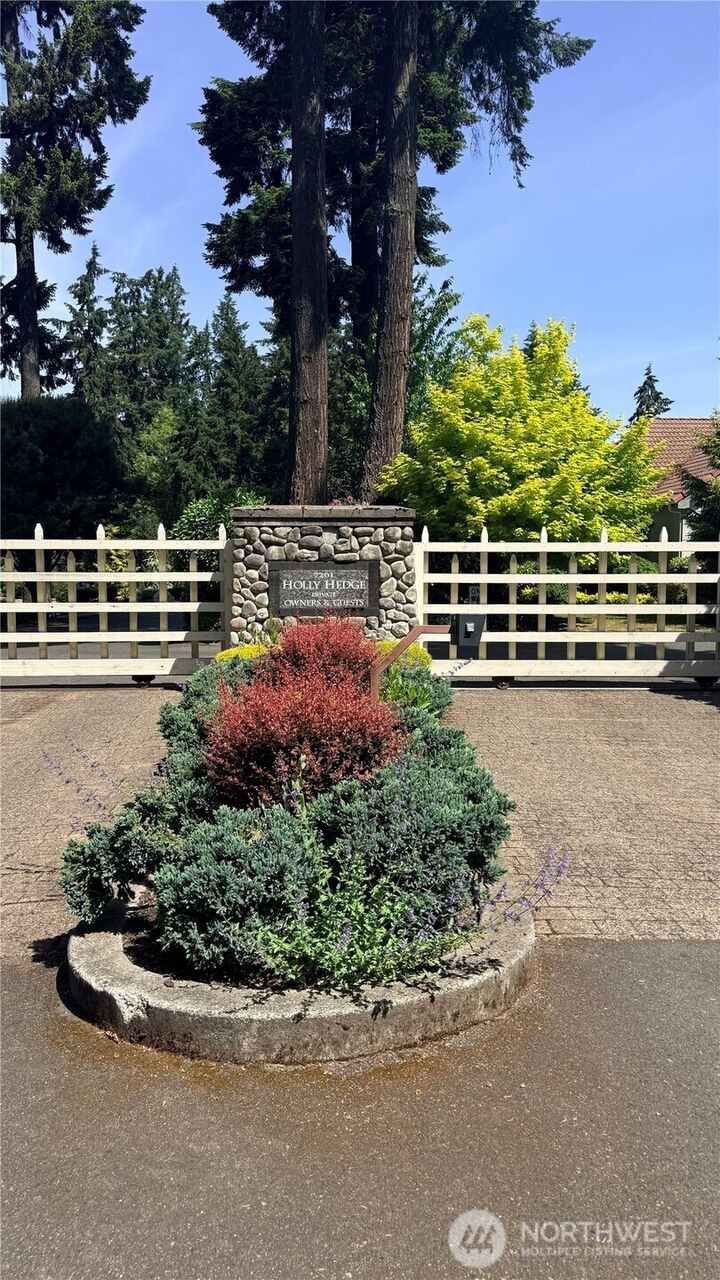 Property Photo:  7201  Holly Hedge Lane SW 10  WA 98499 