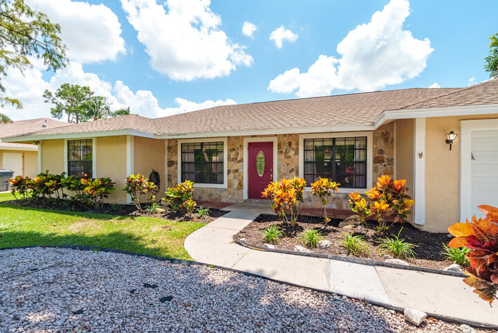 Property Photo:  14608 Paddock Drive  FL 33414 