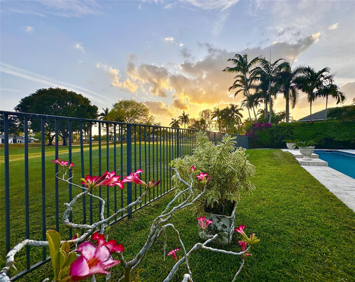 Property Photo:  2491 Eagle Run Drive  FL 33327 