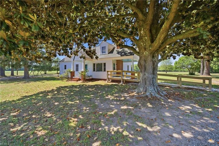 Property Photo: 1635 Buckley Hall Rd VA 23050