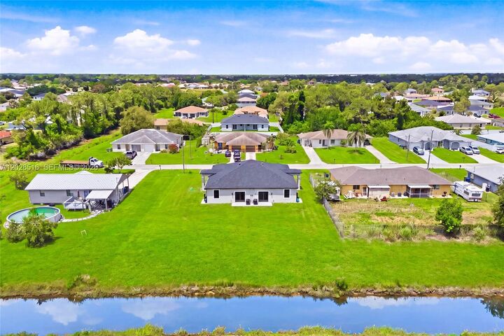 Property Photo:  225/227 Hightower Ave S  FL 33973 