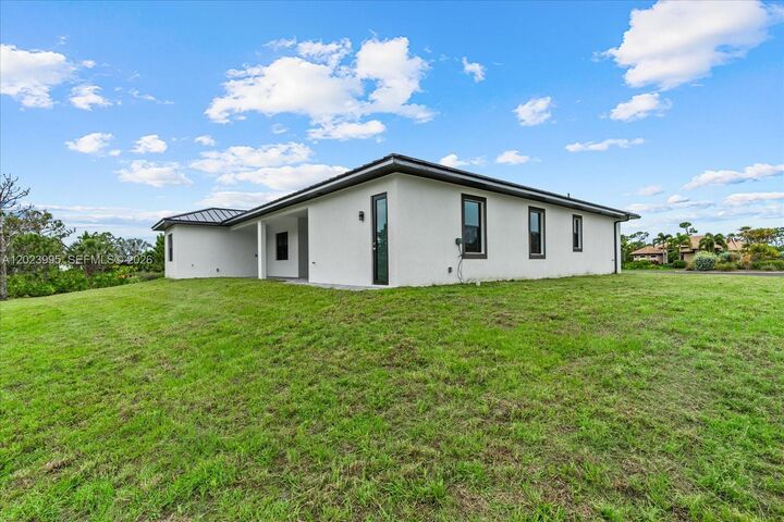 Property Photo:  12526 Indian Shell Trail  FL 33922 